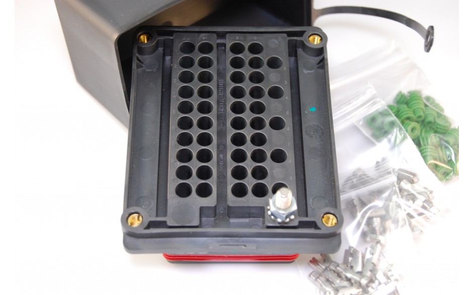 bussman_15303-6_back